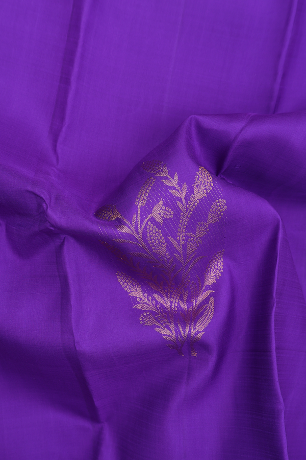 Kanchipuram Silk Saree In Royal Blue With Zari Design