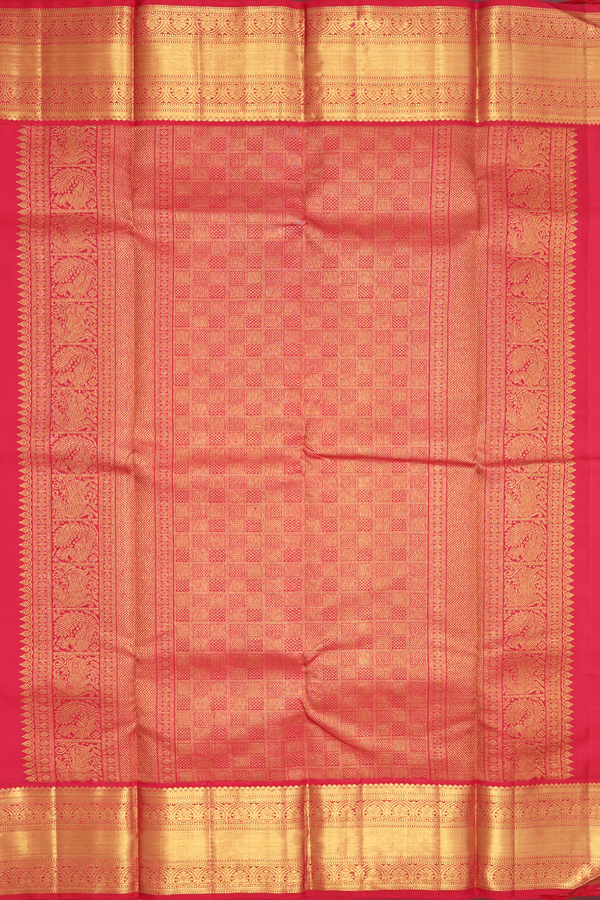 Kanchipuram Silk Saree In Salmon Pink With Zari Buttas