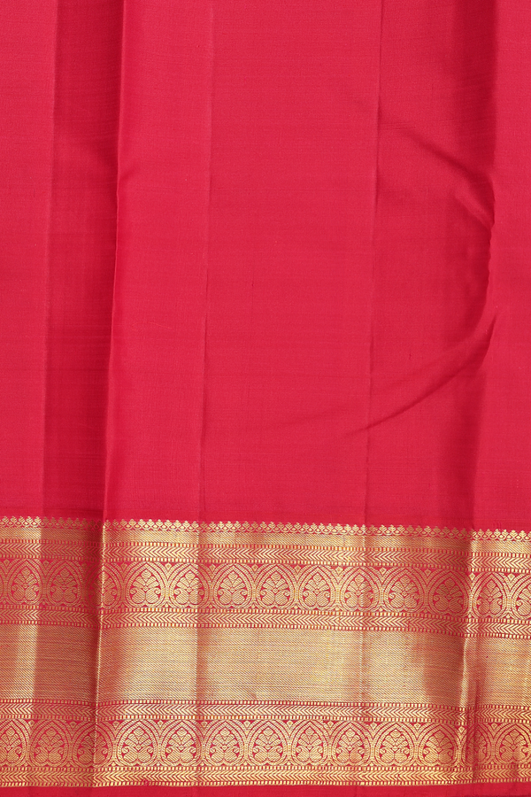 Kanchipuram Silk Saree In Salmon Pink With Zari Buttas