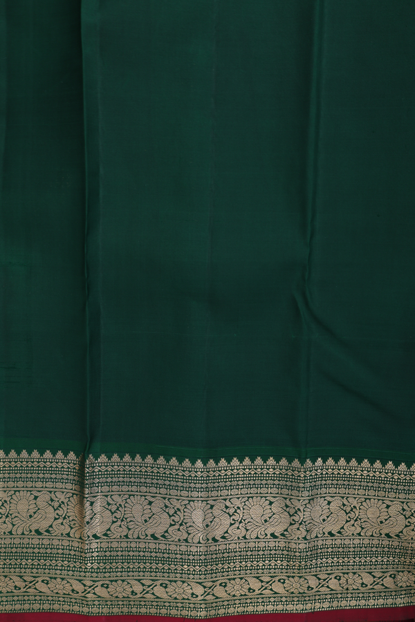Kanchipuram Silk Saree In Scarlet Red With Floral Buttas