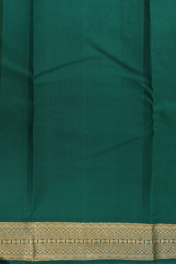 Kanchipuram Silk Saree In Scarlet Red With Malli Moggu Buttas