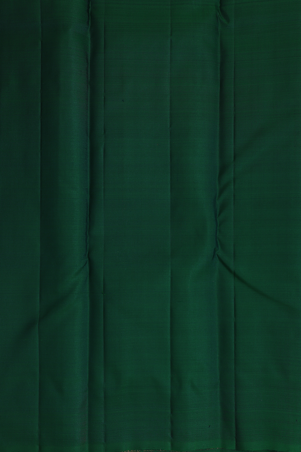 Kanchipuram Silk Saree In Scarlet Red With Paisley Motifs