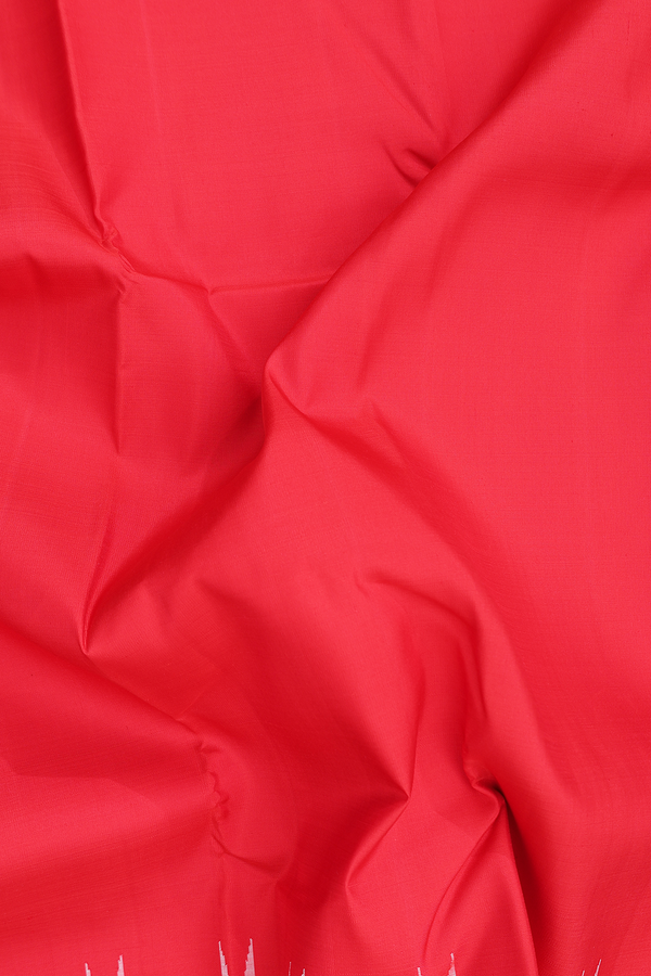 Kanchipuram Silk Saree In Scarlet Red With Temple Border