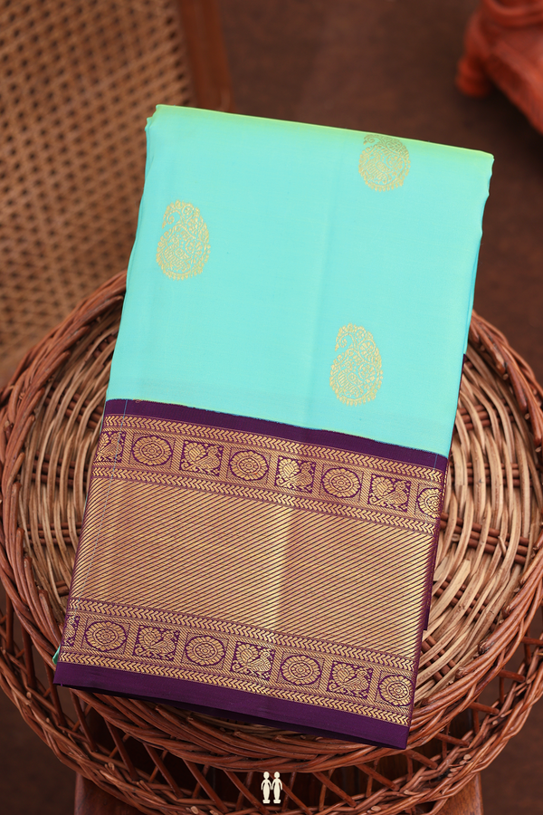 Kanchipuram Silk Saree In Seafoam Green With Paisley Buttas