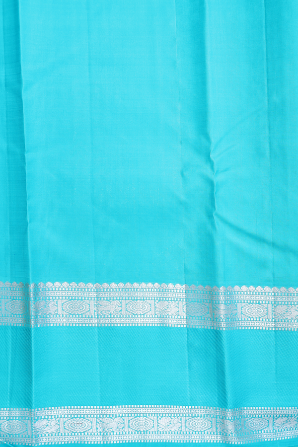Kanchipuram Silk Saree In Sunflower Yellow With Zari Buttis