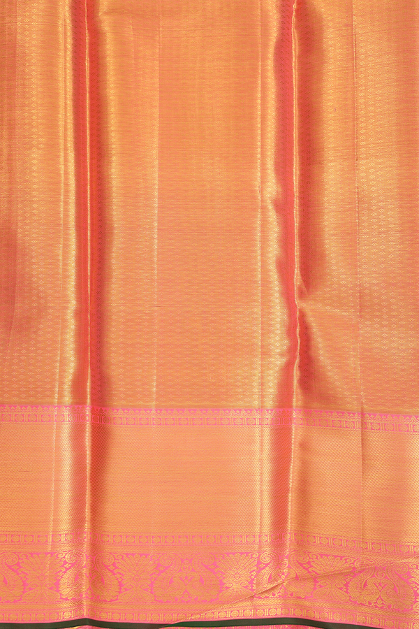 Kanchipuram Silk Saree In Tissue Gold With Checks Design