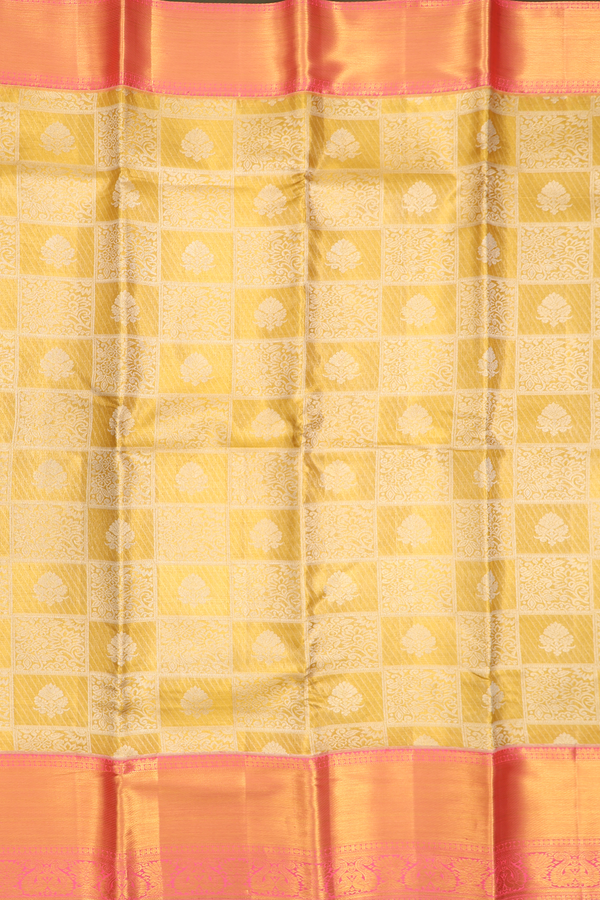 Kanchipuram Silk Saree In Tissue Gold With Checks Design