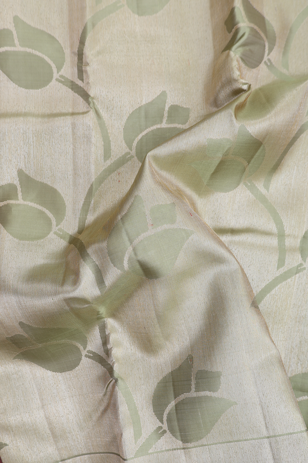 Kanchipuram Silk Saree In Tissue Green With Floral Design