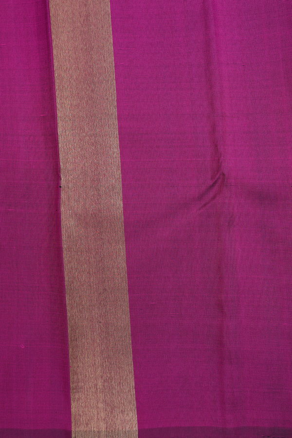 Kanchipuram Silk Saree In White And Ivory With Checks Design