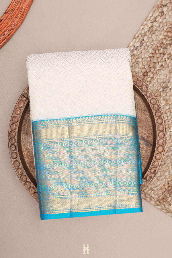 Kanchipuram Silk Saree In White With Brocade Design