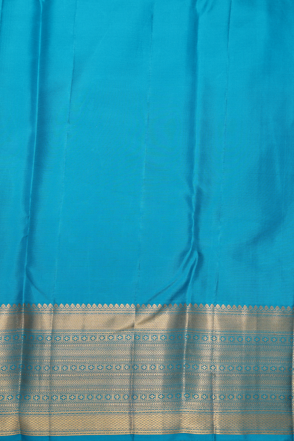 Kanchipuram Silk Saree In White With Brocade Design