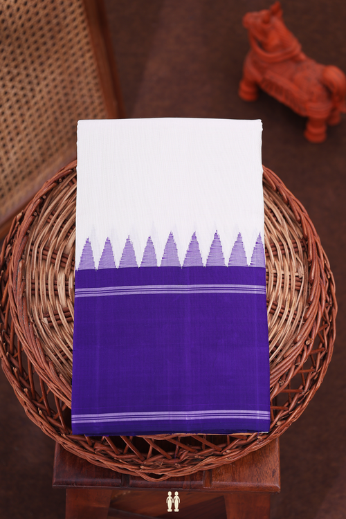 Kanchipuram Silk Saree In White With Contrast Border