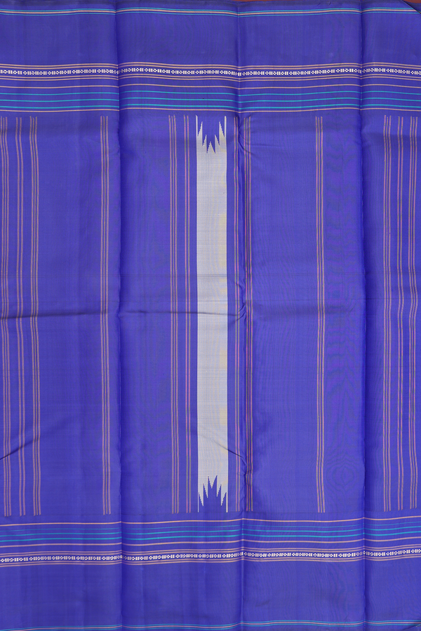 Kanchipuram Silk Saree In White With Contrast Border