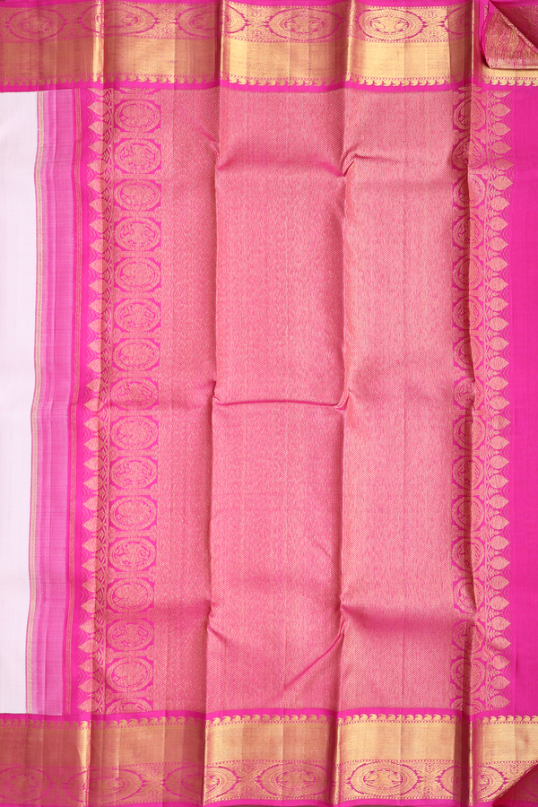 Kanchipuram Silk Saree In White With Contrast Korvai Border