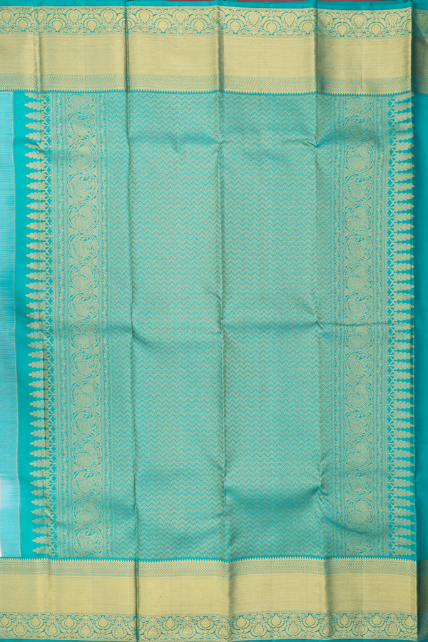 Kanchipuram Silk Saree In White With Floral Buttas