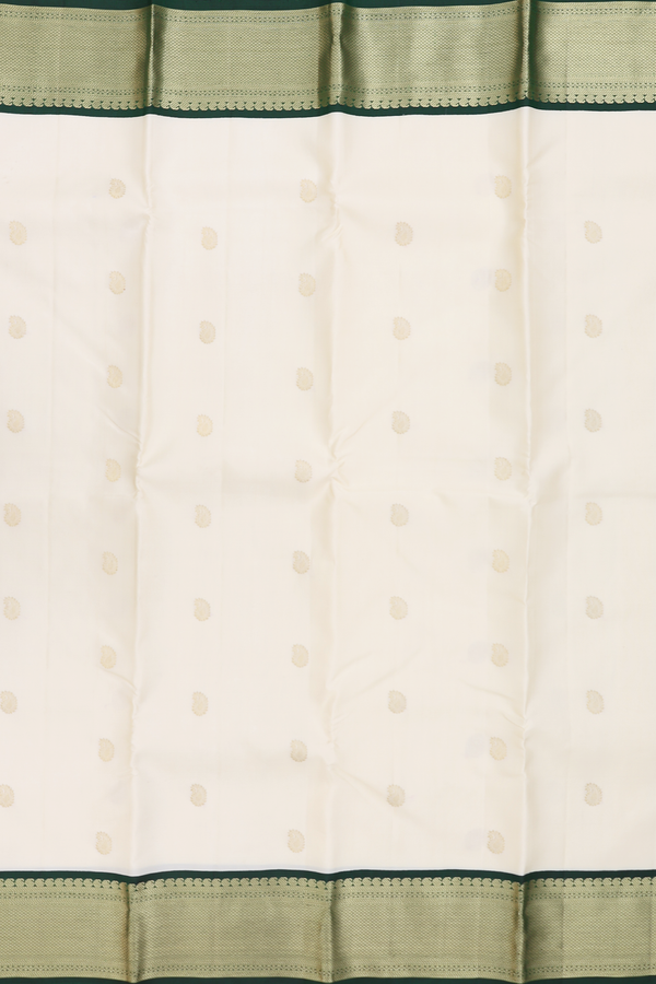 Kanchipuram Silk Saree In White With Paisley Buttas