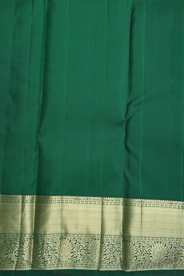 Kanchipuram Silk Saree In White With Zari Buttas