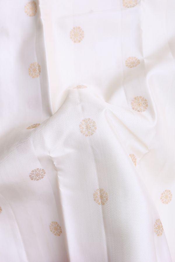 Kanchipuram Silk Saree In White With Zari Buttas