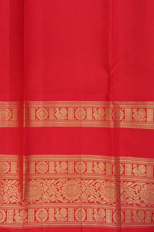 Kanchipuram Silk Saree In Yellow Along Checks With Buttas