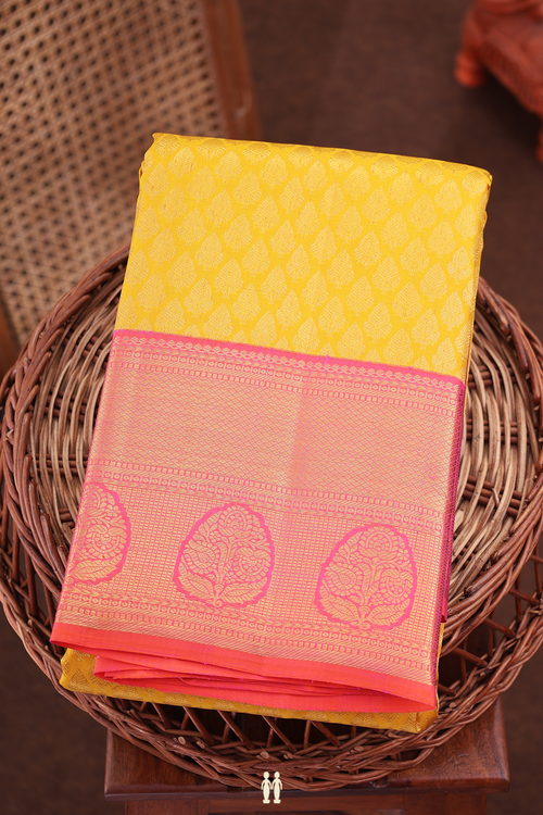 Kanchipuram Silk Saree In Yellow With Brocade Design