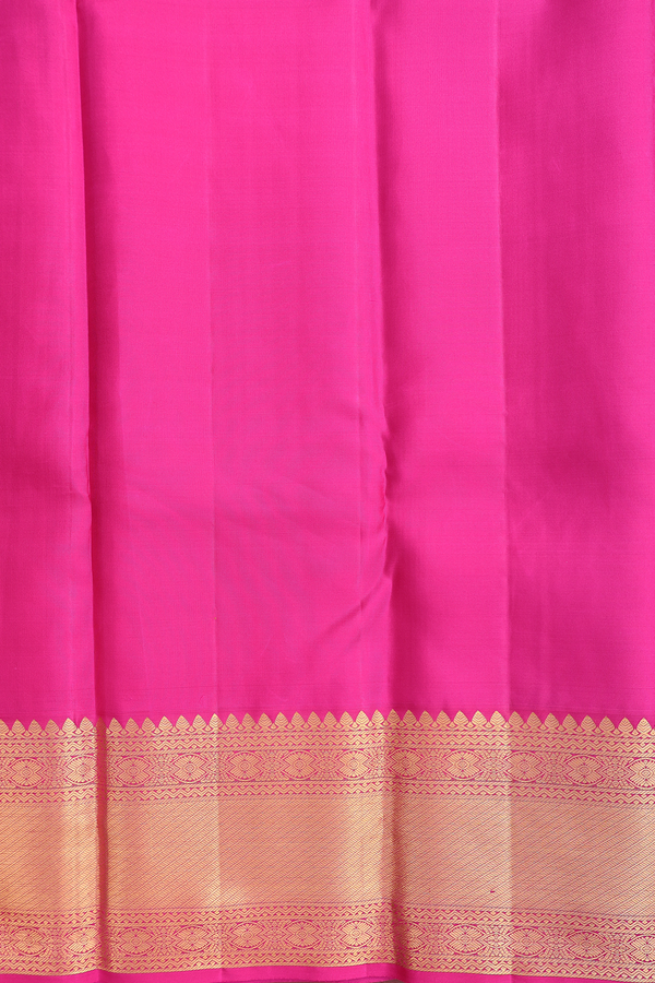 Kanchipuram Silk Saree In Yellow With Brocade Design