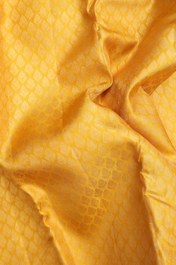 Kanchipuram Silk Saree In Yellow With Brocade Design