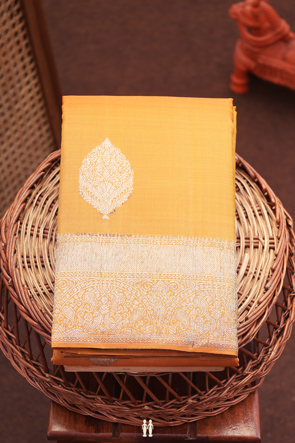 Kanchipuram Silk Saree In Yellow With Zari Motifs