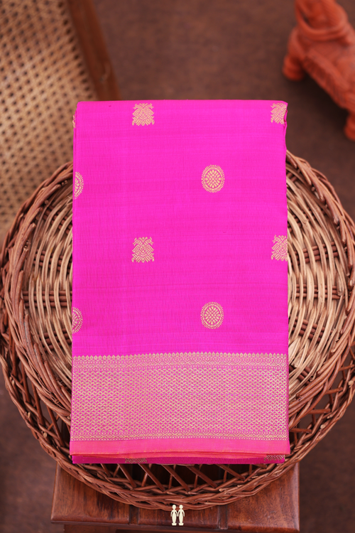Kanchipuram Silk Saree In Magenta With Iruthalai Pakshi Buttas