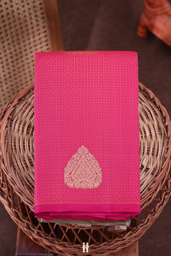 Kanchipuram Silk Saree Rani Pink Along Threadwork With Motifs