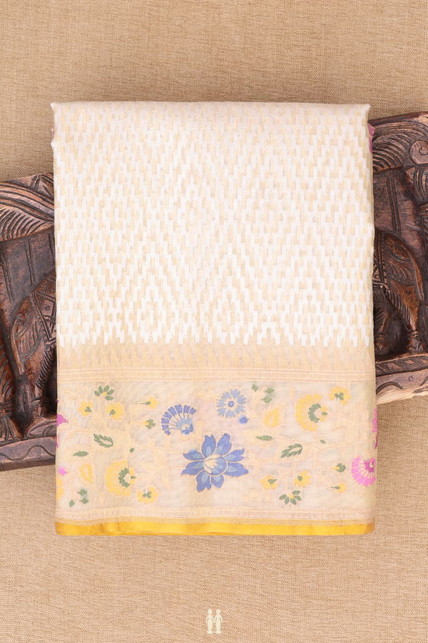 Kora Banarasi Silk Saree In Beige With Diamond Design