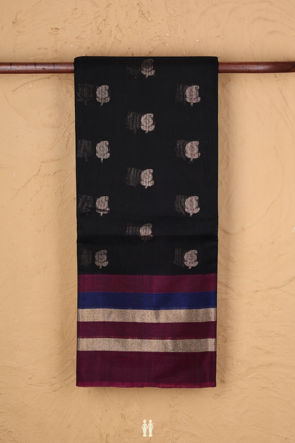 Kora Silk Cotton Saree In Black With Paisley Buttas