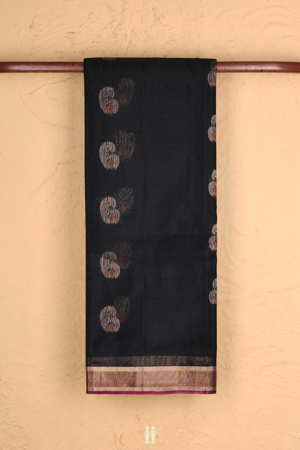 Kora Silk Cotton Saree In Black With Paisley Buttas
