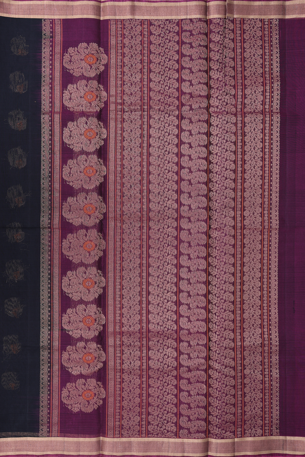 Kora Silk Cotton Saree In Black With Paisley Buttas