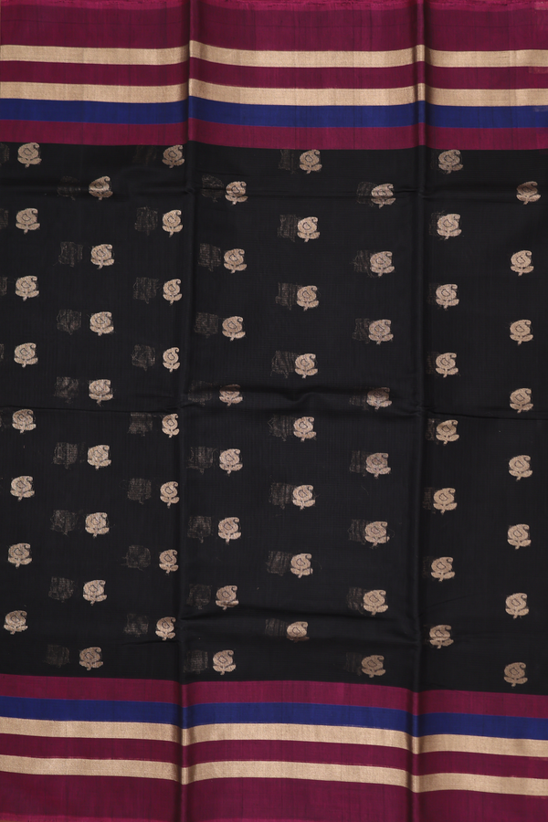 Kora Silk Cotton Saree In Black With Paisley Buttas