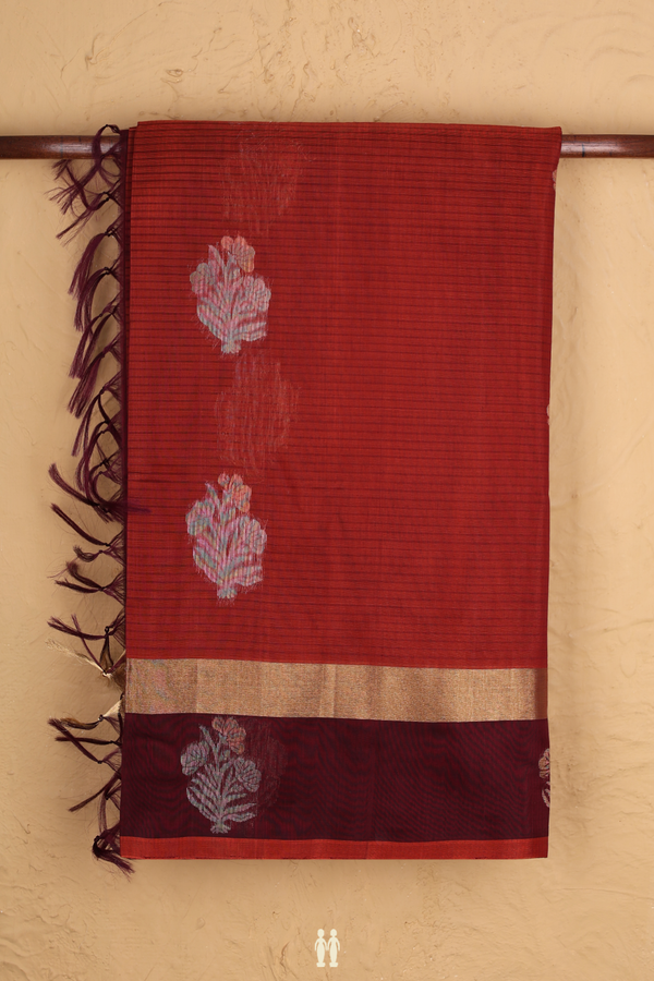 Kora Silk Cotton Saree In Brick Red With Floral Motifs