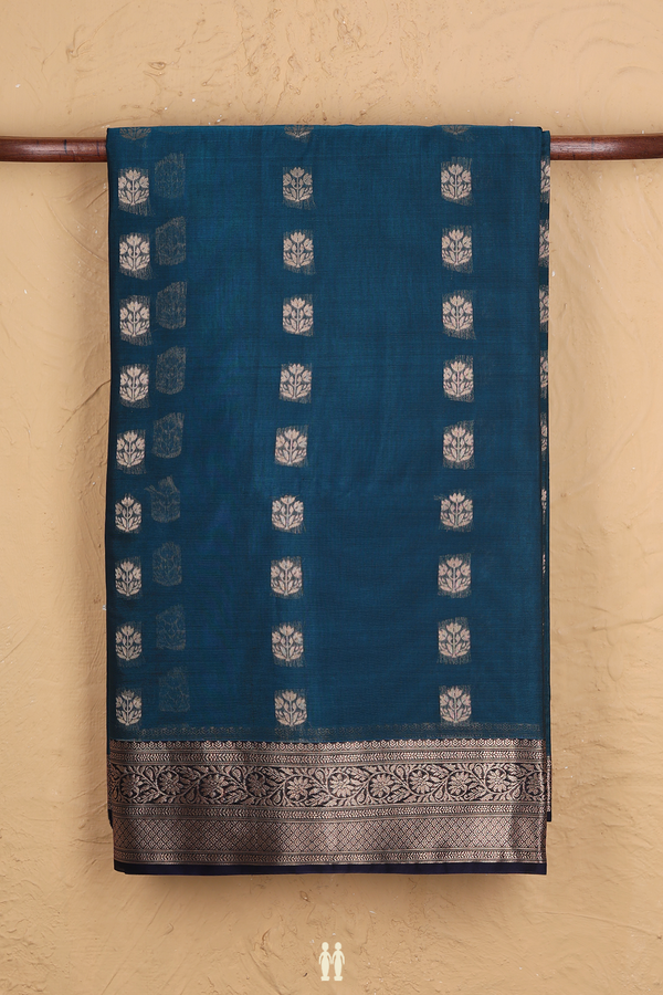 Kora Silk Cotton Saree In Cerulean Blue With Floral Buttas