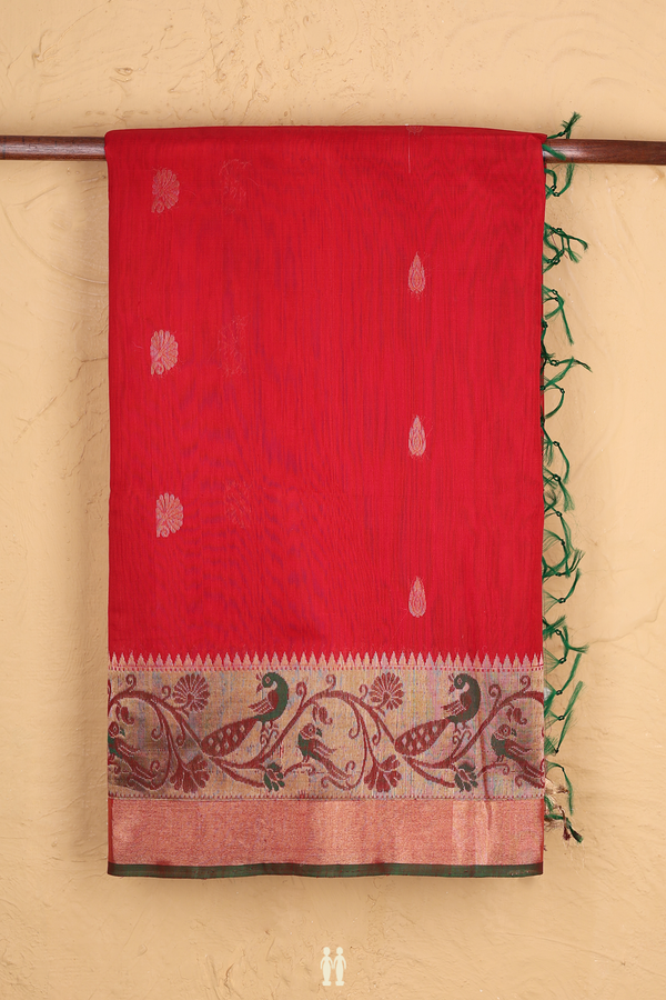 Kora Silk Cotton Saree In Chilli Red With Floral Buttas