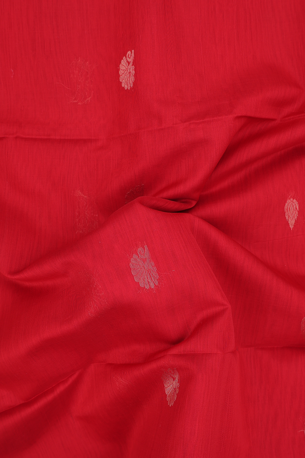 Kora Silk Cotton Saree In Chilli Red With Floral Buttas