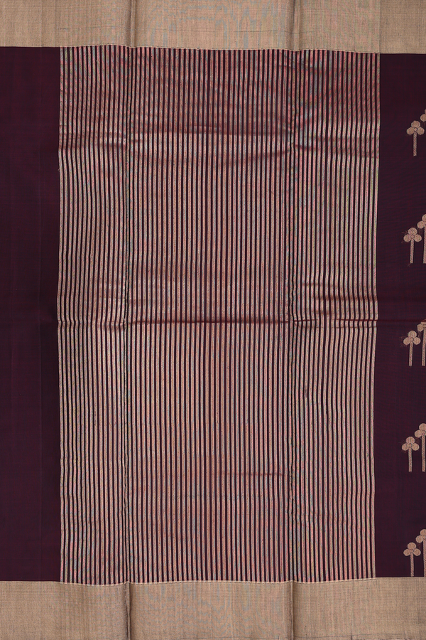 Kora Silk Cotton Saree In Chocolate Brown With Floral Motifs