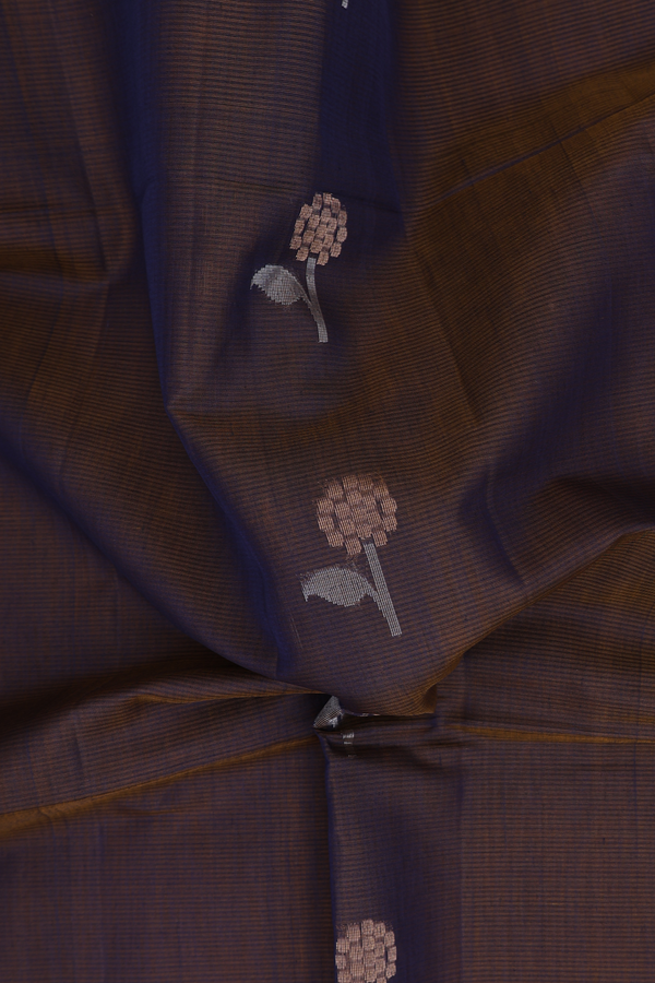 Kora Silk Cotton Saree In Dual Tone With Floral Buttas