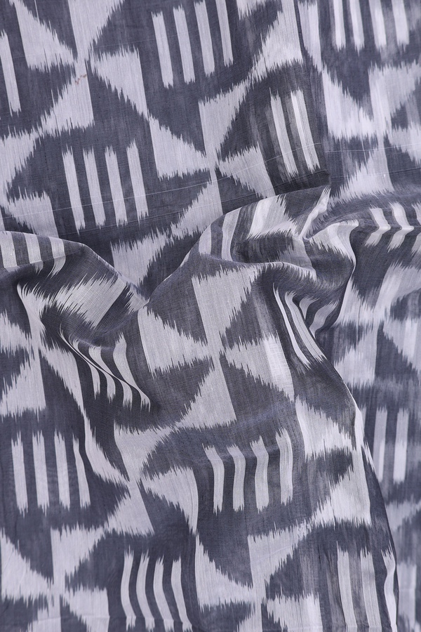 Kora Silk Cotton Saree In Grey With Ikat Design