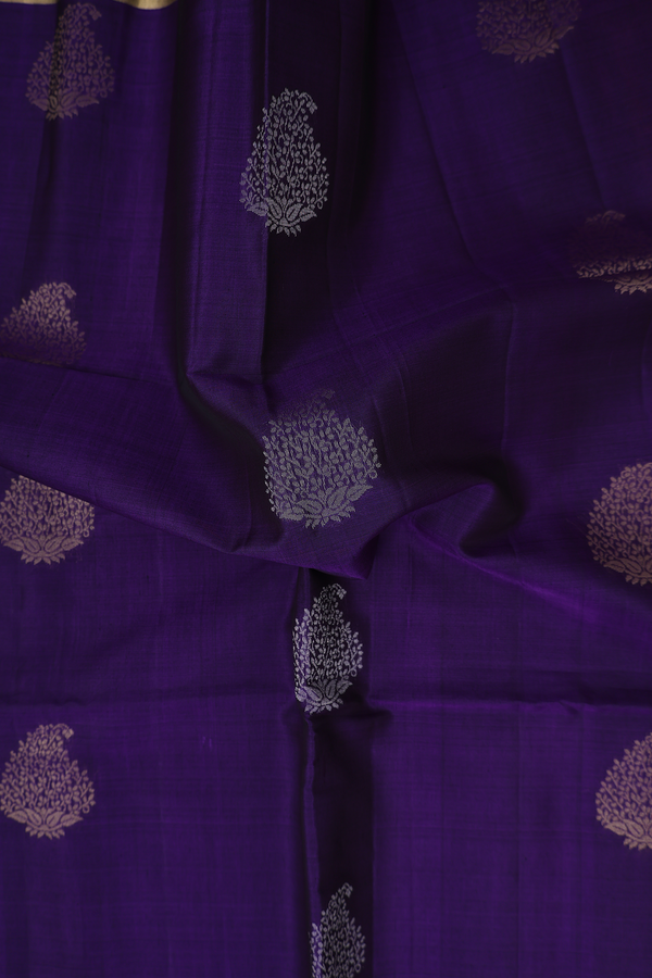 Kora Silk Cotton Saree In Purple With Paisley Motifs