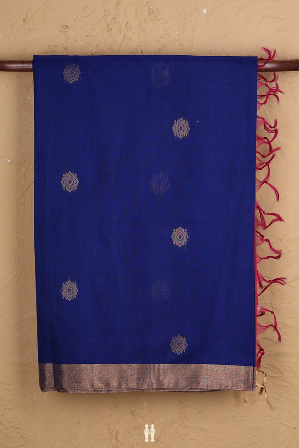 Kora Silk Cotton Saree In Royal Blue With Floral Buttas
