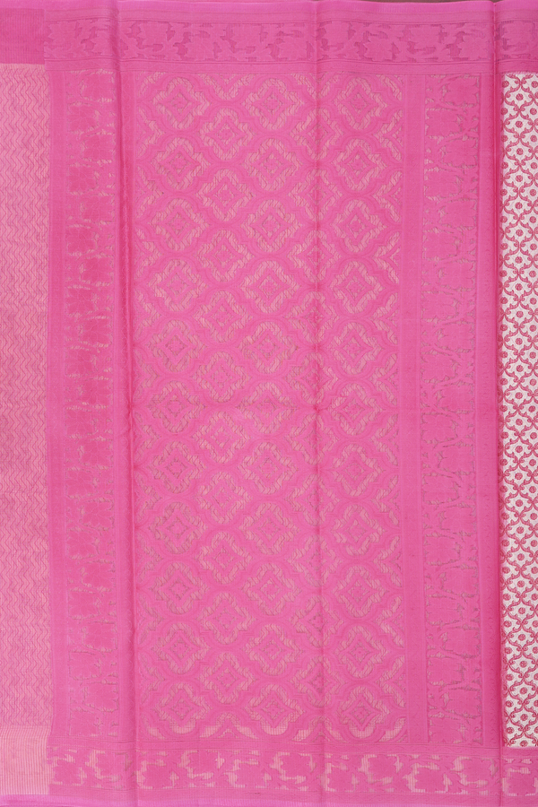 Kota Cotton Saree In White With Scallop Design