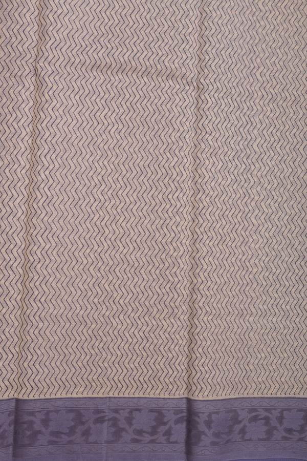 Kota Cotton Saree In White With Scallop Design