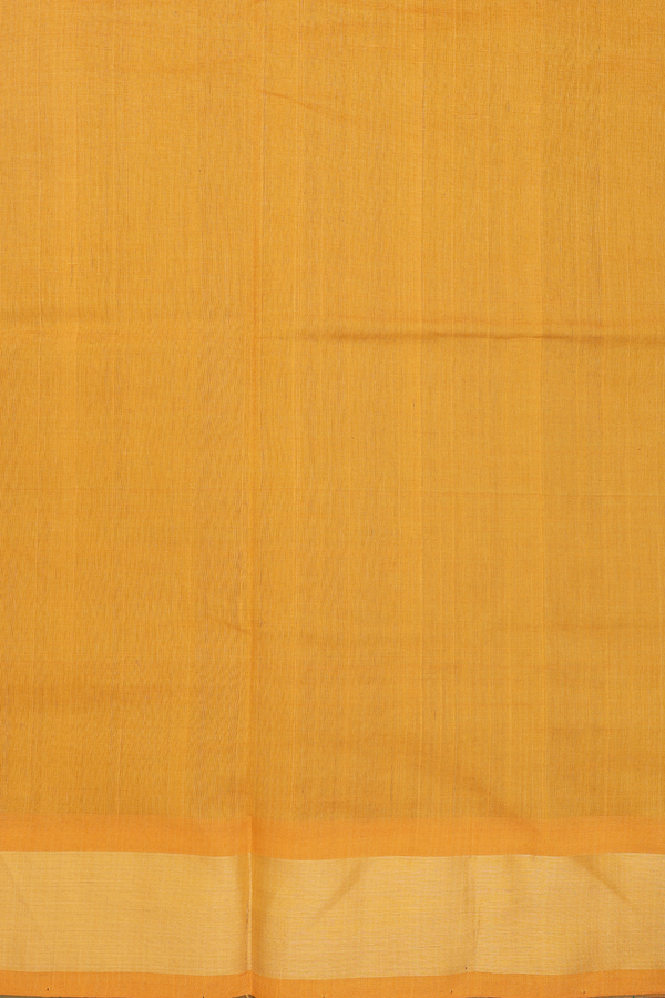 Semi Silk Cotton Saree In Green With Zari Buttas