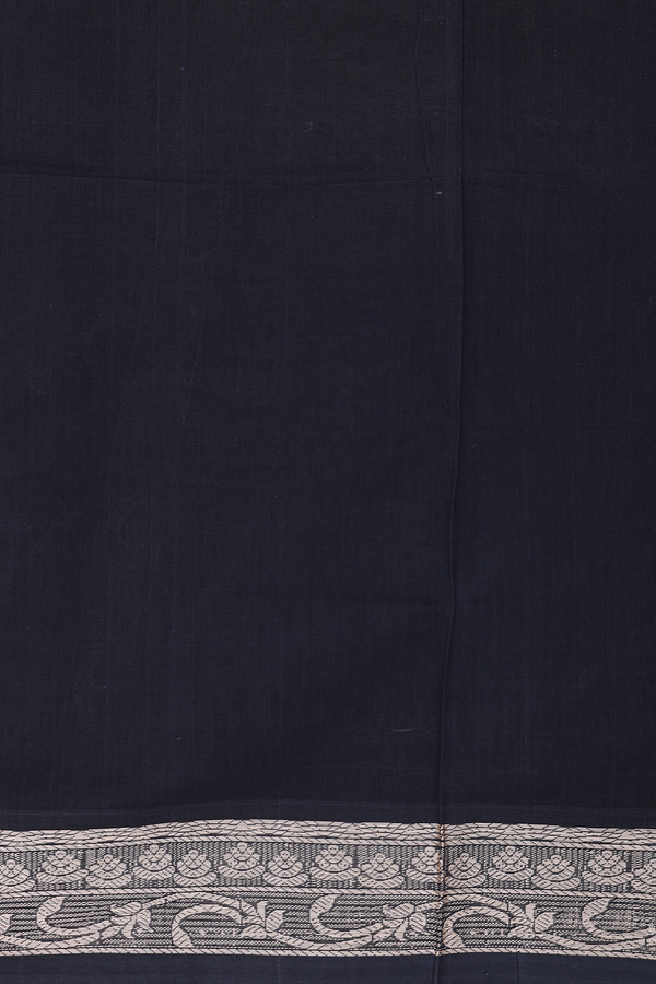 Coimbatore Cotton Saree In Dual Tone With Threadwork Buttas