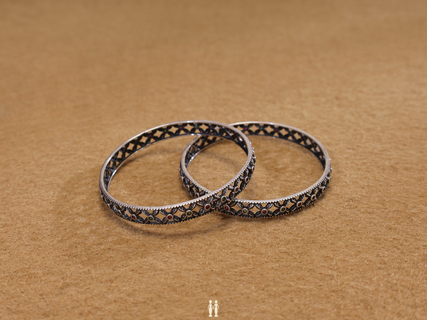 Light Weight Oxidized Pure Silver Bangles