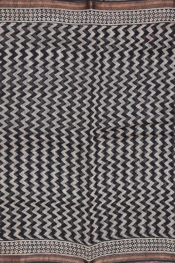 Linen Saree In Black With Chevron Printed Design