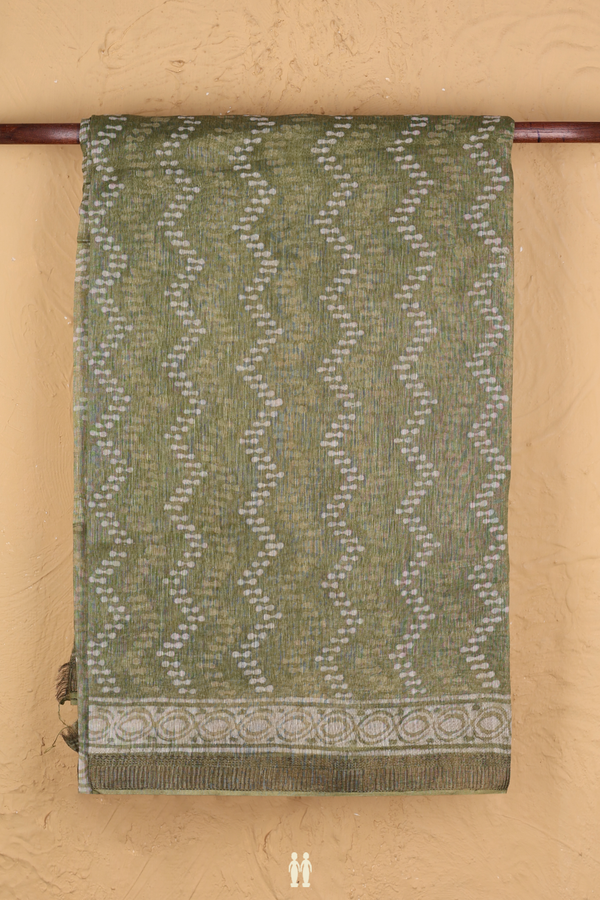 Linen Saree In Moss Green With Chevron Design